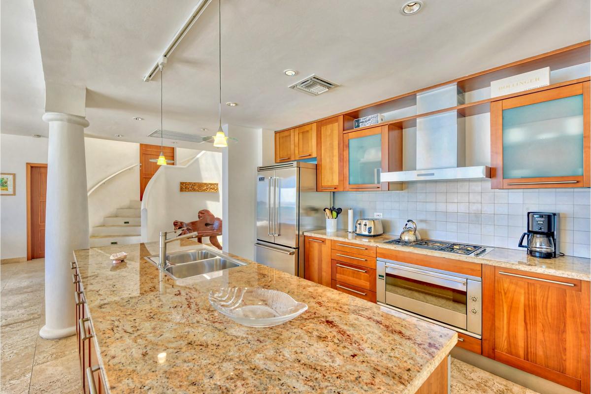 Pool Villa St Martin - Kitchen table